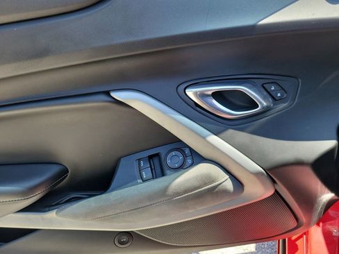 Used 2018 Chevrolet Camaro SS RWD image 15