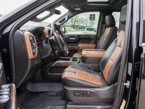 Used 2019 Chevrolet Silverado 1500 High Country w/ Technology Package image 11