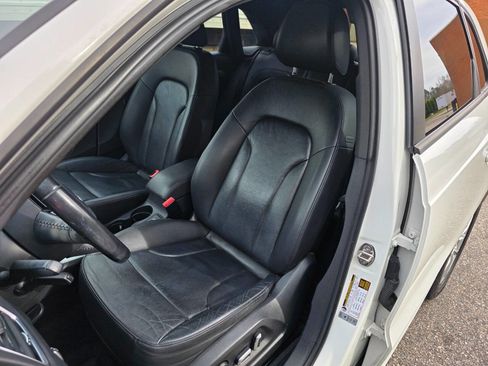 Used 2018 Audi Q3 2.0T Premium w/ Convenience Package image 14