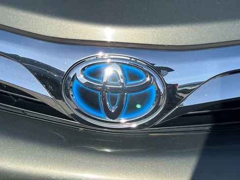 Used 2014 Toyota Camry XLE w/ Convenience Package FWD image 13