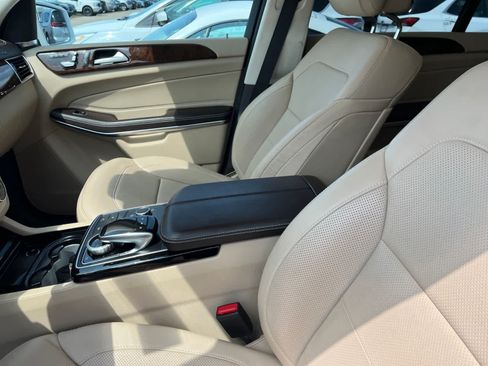 Used 2019 Mercedes-Benz GLS 550 4MATIC image 25