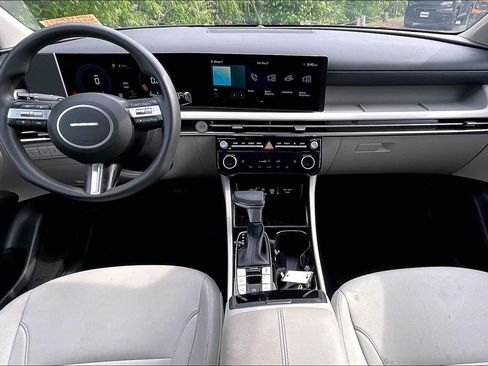 Used 2025 Hyundai Tucson SEL FWD image 14