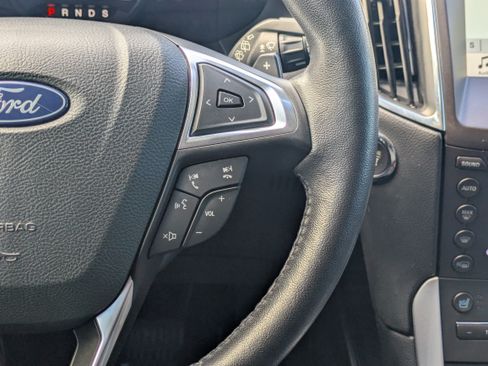 Certified 2018 Ford Edge Titanium w/ Equipment Group 301A FWD image 25