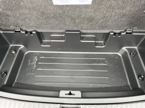 Used 2025 Chevrolet Traverse LT w/ Sun and Wheel Package AWD/4WD image 12