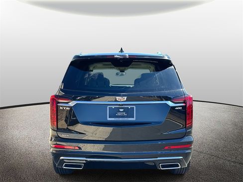 New 2025 Cadillac XT6 Premium Luxury image 3