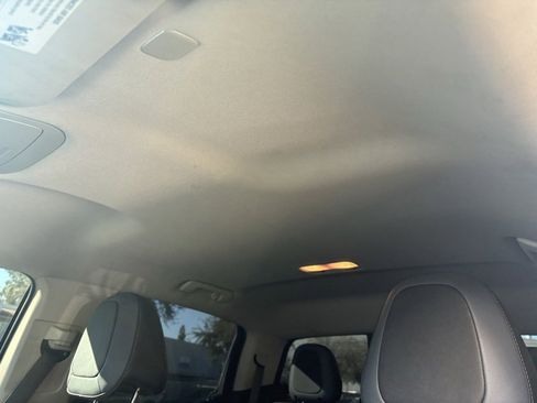 Used 2022 Chevrolet Colorado Z71 w/ Safety Package image 12