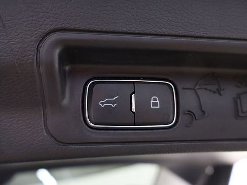 Used 2025 Ford Explorer Active AWD/4WD image 57