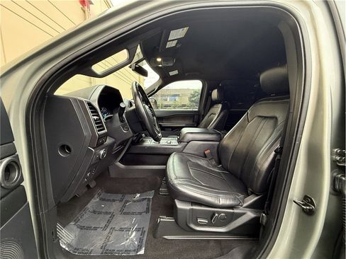 Used 2019 Ford Expedition Max Limited image 8