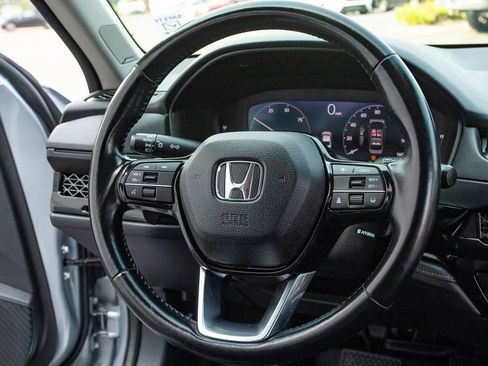 Used 2023 Honda Accord Touring image 25