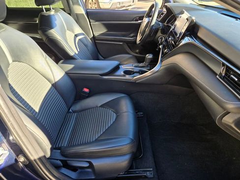 Used 2021 Toyota Camry SE image 19
