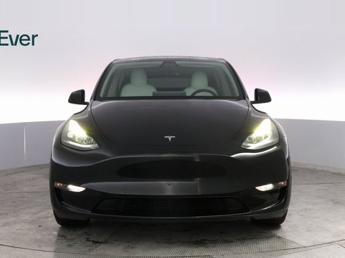 Used 2022 Tesla Model Y Performance image 3