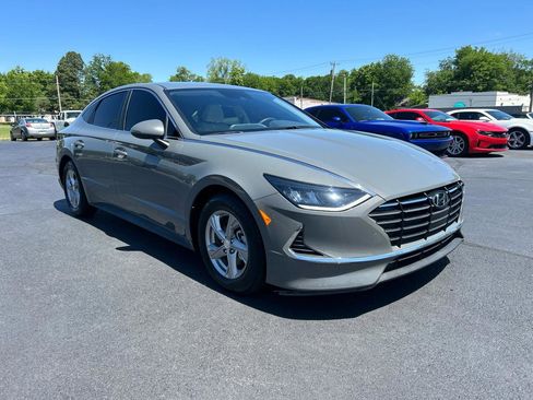 Used 2022 Hyundai Sonata SE FWD image 3