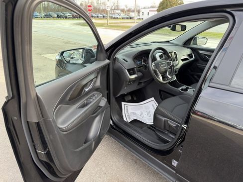 Used 2023 GMC Terrain SLE image 36