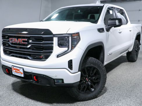 Used 2025 GMC Sierra 1500 AT4 w/ AT4 Preferred Package AWD/4WD image 34