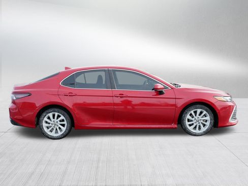 Used 2023 Toyota Camry LE image 8
