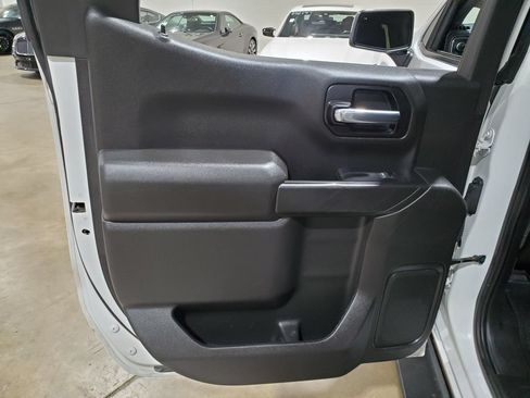 Used 2021 Chevrolet Silverado 1500 LT w/ Safety Package AWD/4WD image 28