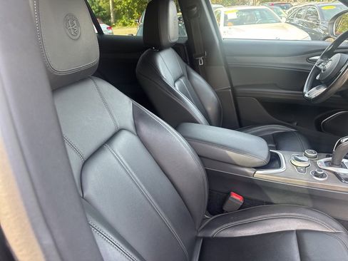 Used 2022 Alfa Romeo Stelvio Ti image 35