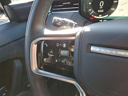 Used 2024 Land Rover Range Rover Sport SE image 20