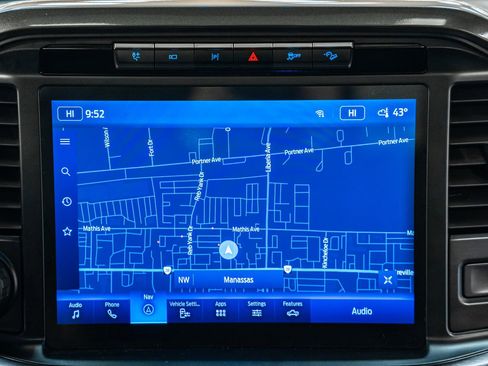 Used 2022 Ford F150 Lariat w/ Equipment Group 502A High image 26