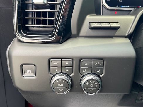 New 2026 GMC Sierra 2500 AT4 w/ AT4 Premium Plus Package AWD/4WD image 17
