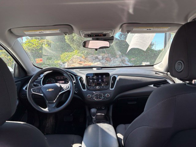 Used 2025 Chevrolet Malibu LT FWD image 8