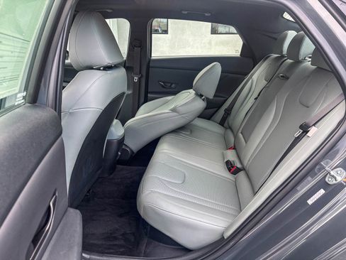 Used 2024 Hyundai Elantra Limited image 22
