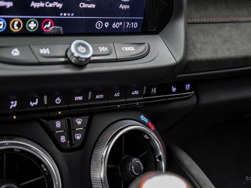 Used 2022 Chevrolet Camaro ZL1 image 53