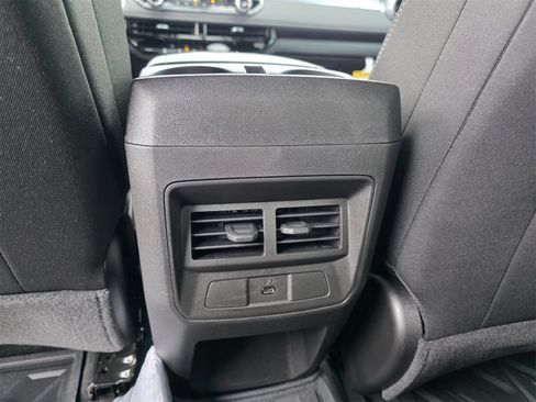 New 2026 Chevrolet Colorado LT image 17