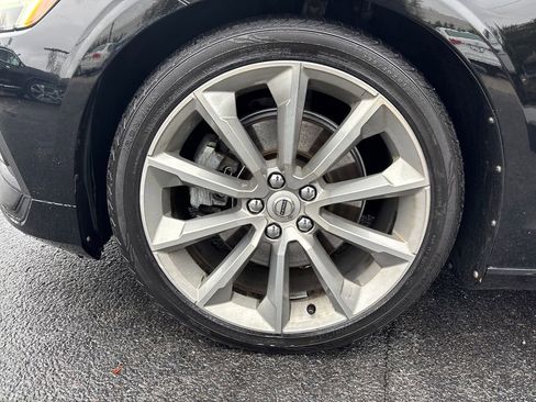 Used 2020 Volvo S60 T5 Momentum w/ Advanced Package image 12