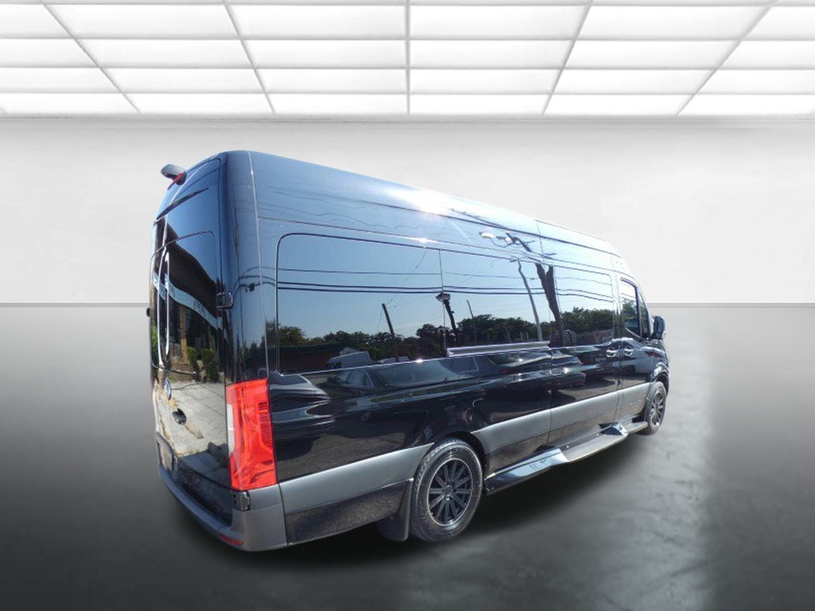 Used 2019 Mercedes-Benz Sprinter 170 image 4