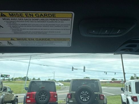 Used 2021 Jeep Gladiator Sport AWD/4WD image 36