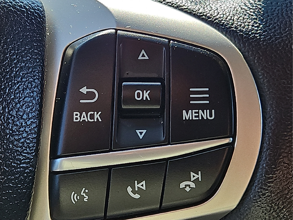 Used 2024 Ford Explorer XLT RWD image 23