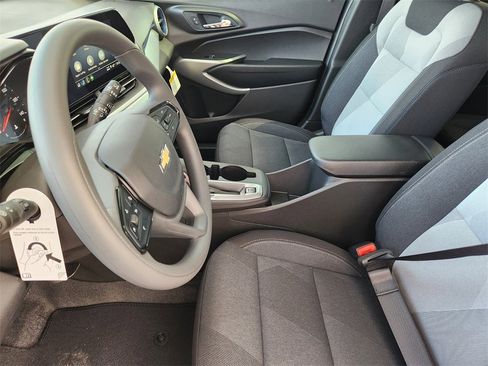 New 2026 Chevrolet Trax LS w/ LS Convenience Package image 9