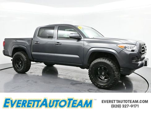 Used 2023 Toyota Tacoma SR image 1