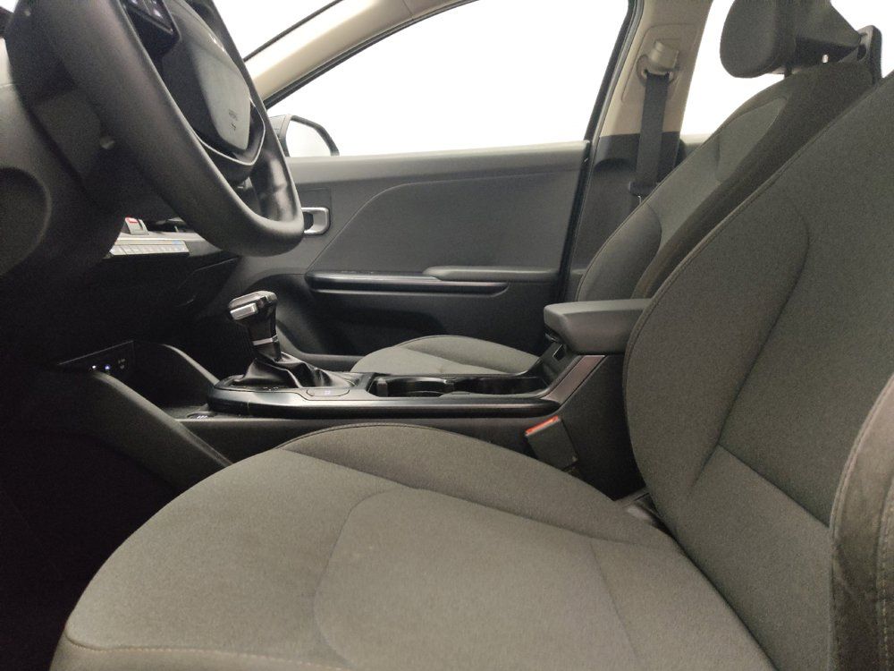 Used 2025 Kia K4 FWD image 17