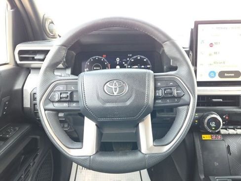 Used 2025 Toyota 4Runner Trailhunter image 12
