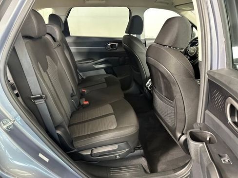 Used 2023 Kia Sorento LX AWD/4WD image 27