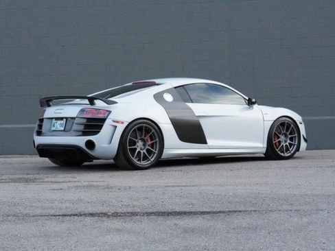 Used 2012 Audi R8 GT image 22