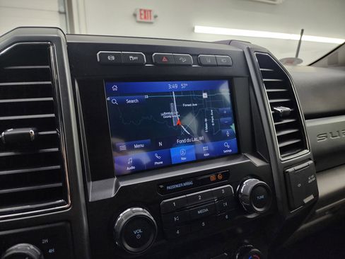 Used 2021 Ford F250 XLT w/ XLT Premium Package image 11