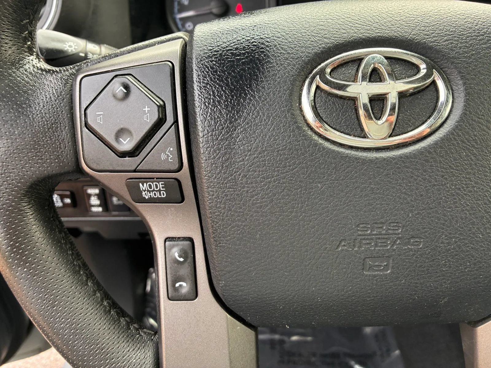 Used 2019 Toyota Tacoma TRD Sport AWD/4WD image 21