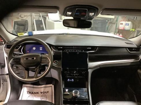 Certified 2023 Jeep Grand Cherokee Limited AWD/4WD image 20