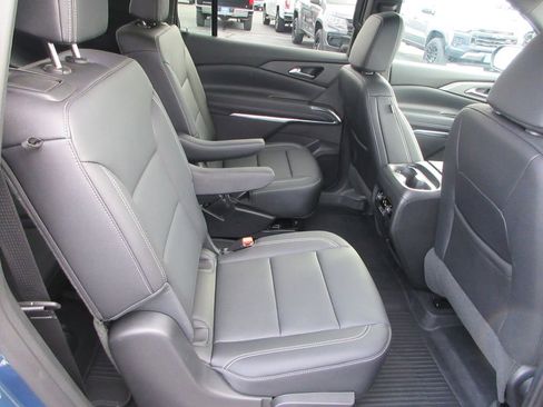 Certified 2025 Chevrolet Traverse LT w/ LPO, Floor Liner Package image 18