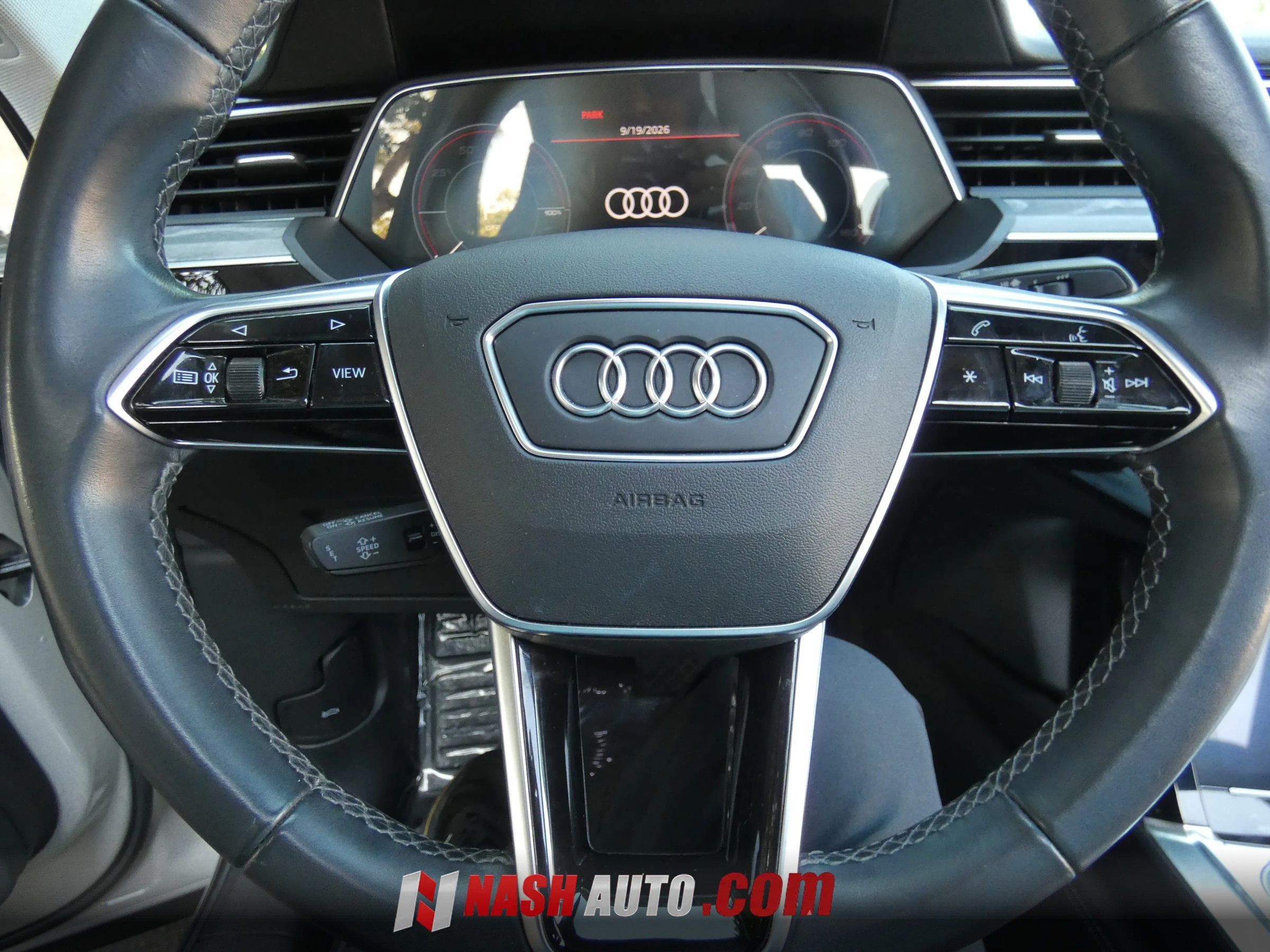 Used 2022 Audi e-tron Premium Plus w/ Premium Plus Package AWD/4WD image 64