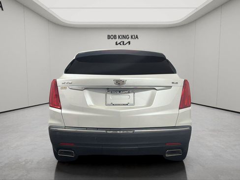 Used 2017 Cadillac XT5 Premium Luxury FWD image 4