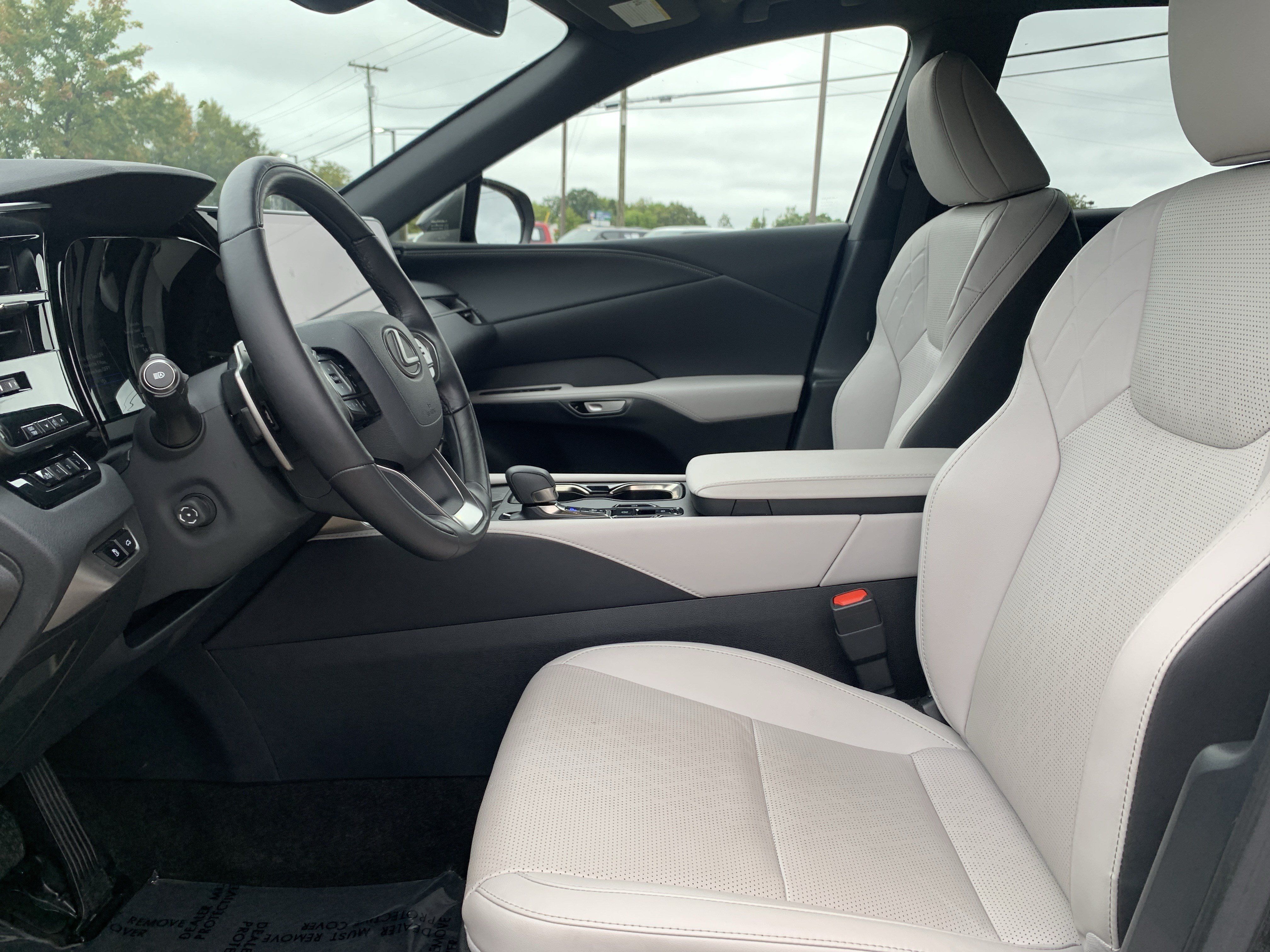Used 2026 Lexus RX 350 Premium Plus w/ Accessory Package (Z1) FWD image 16