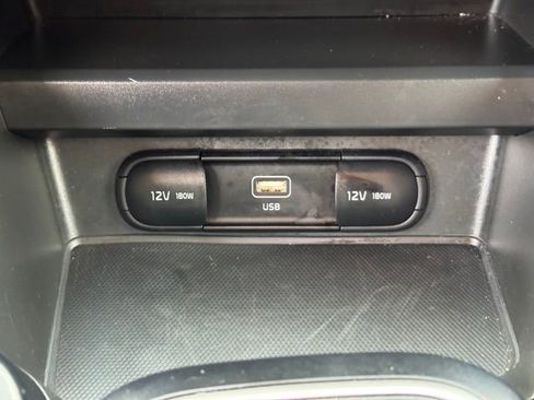 Certified 2025 Kia Soul LX image 22