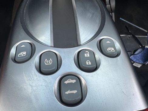 Used 2004 Chevrolet SSR LS w/ Preferred Equipment Group image 19