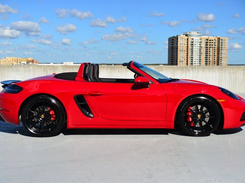 Certified 2025 Porsche 718 Boxster GTS image 8