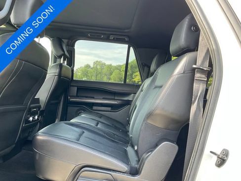 Used 2020 Ford Expedition Max XLT w/ Equipment Group 202A RWD image 4