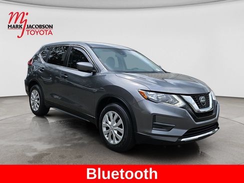 Used 2020 Nissan Rogue S FWD image 4